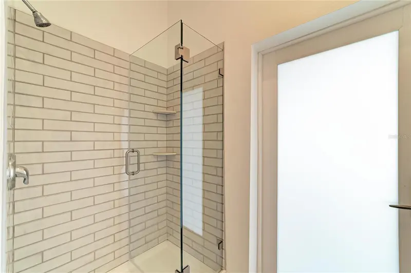 Thumbnail 32