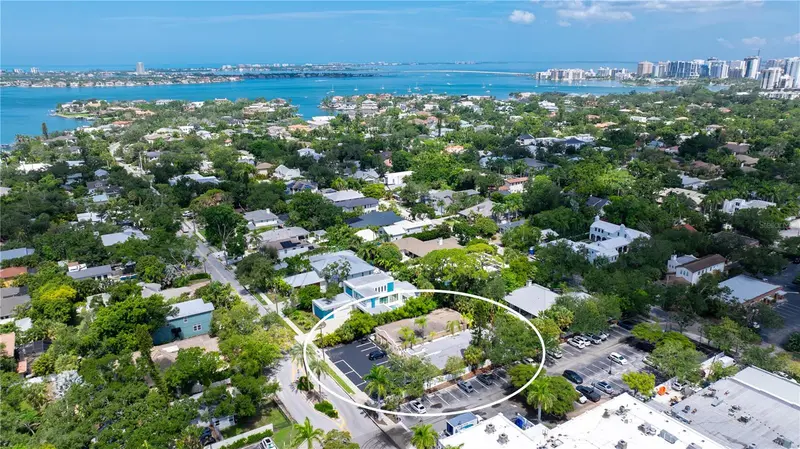 1749 HILLVIEW STREET #1, SARASOTA