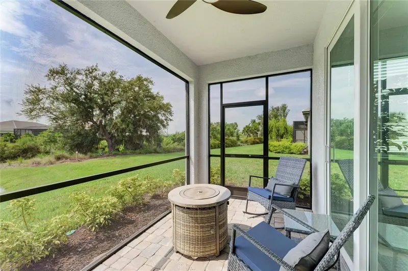 Thumbnail 38