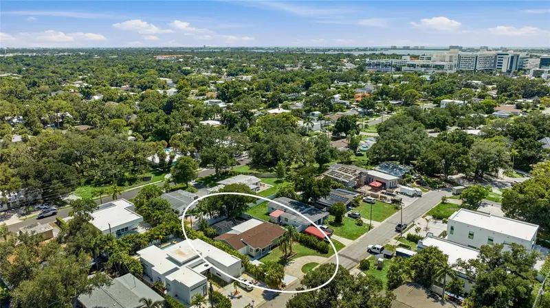 2324 TEMPLE STREET, SARASOTA, photo 4 of 36