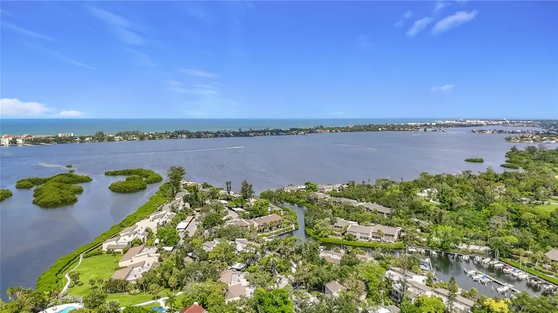 1601 PELICAN POINT DRIVE #215, SARASOTA