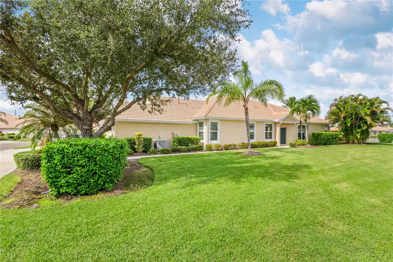 5064 WHISPERING OAKS DRIVE, NORTH PORT
