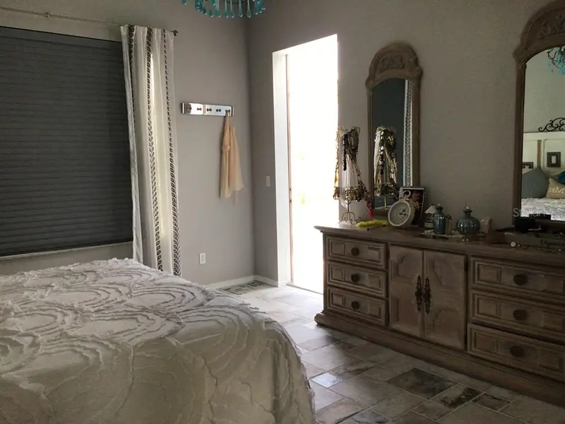 Thumbnail 15