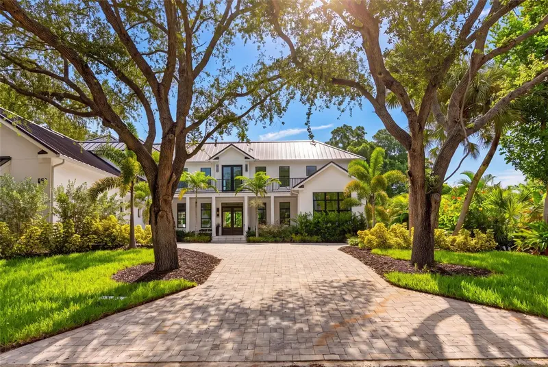 656 TROPICAL CIRCLE, SARASOTA, photo 5 of 94