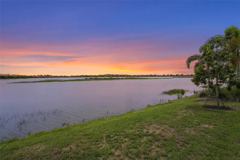 696 RAVELLO BOULEVARD, NOKOMIS, photo 2 of 87