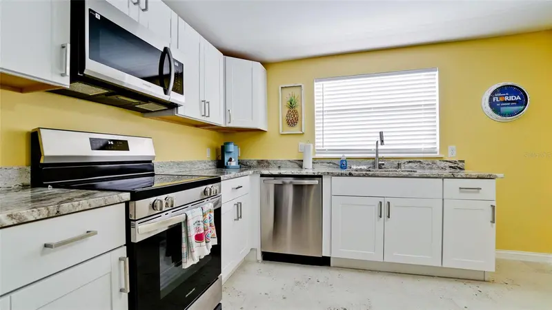 601 SAINT JUDES DRIVE, LONGBOAT KEY, photo 3 of 34