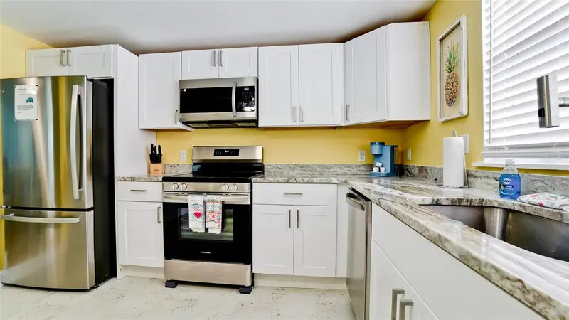 601 SAINT JUDES DRIVE, LONGBOAT KEY, photo 4 of 34