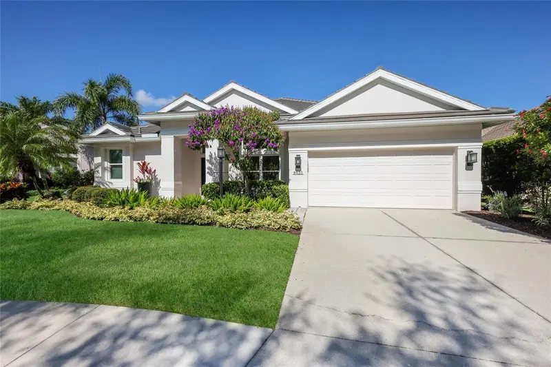 8435 SAILING LOOP, BRADENTON, photo 3 of 57