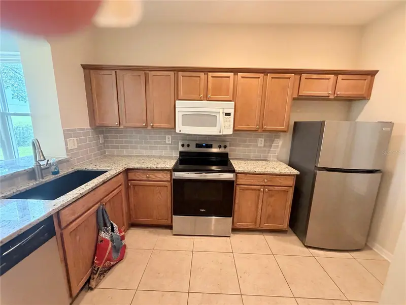 1146 GRANTHAM DRIVE, SARASOTA, photo 3 of 18