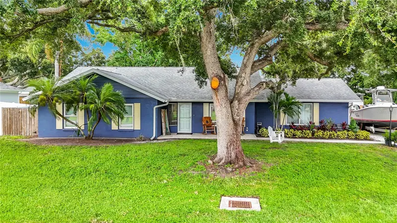 1953 ROLLING GREEN CIRCLE, SARASOTA