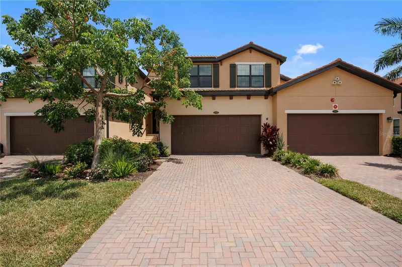 10821 TARFLOWER DRIVE #202, VENICE