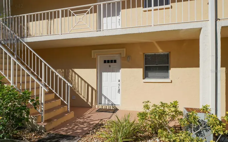 942 LA COSTA CIRCLE #9, SARASOTA
