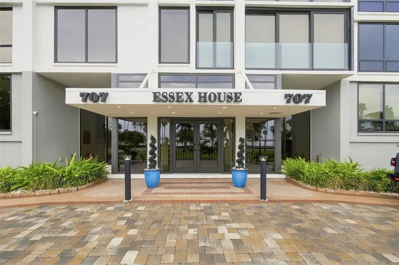 707 GULFSTREAM AVENUE #207, SARASOTA