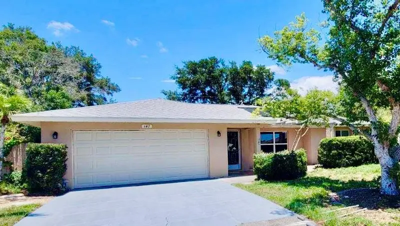 147 HOURGLASS DRIVE, VENICE