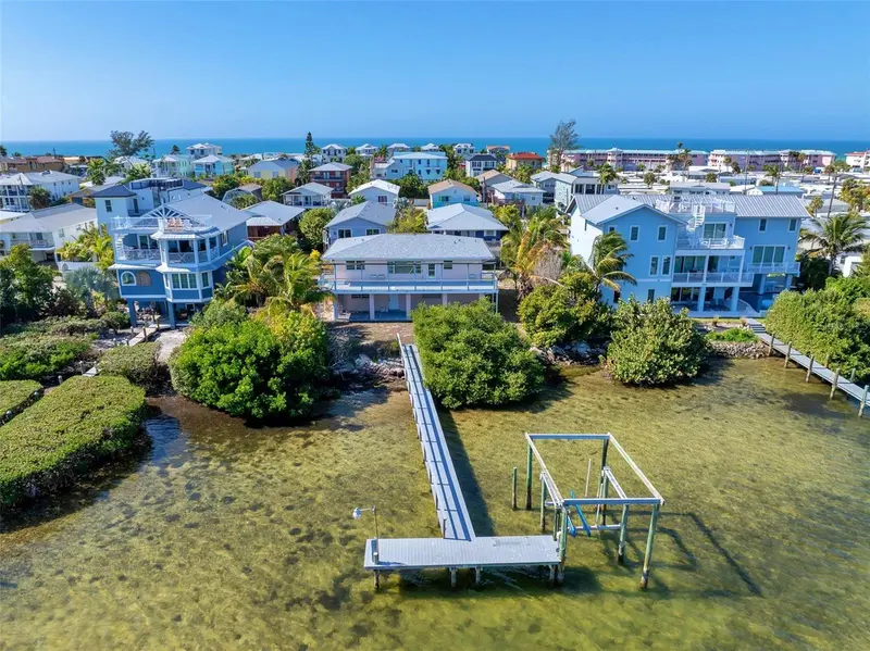 2512 AVENUE A, BRADENTON BEACH