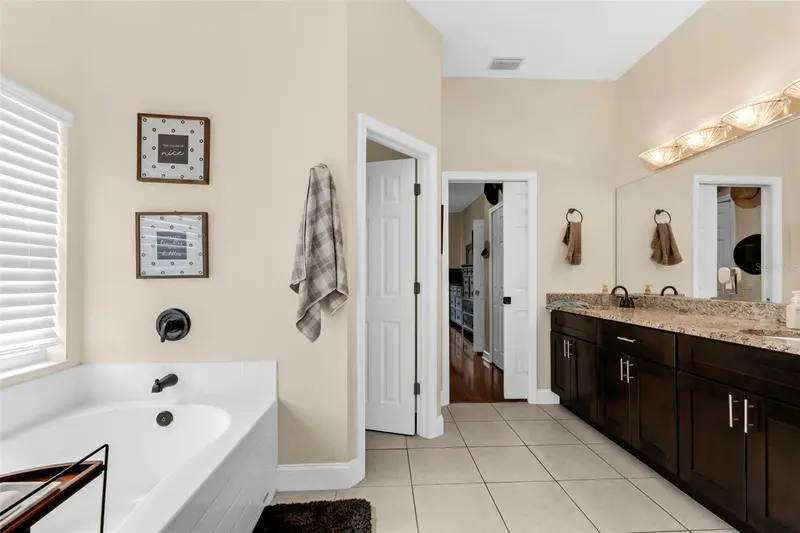 Thumbnail 33