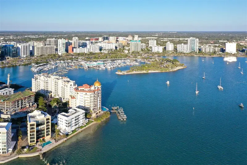 400 GOLDEN GATE POINT #22, SARASOTA
