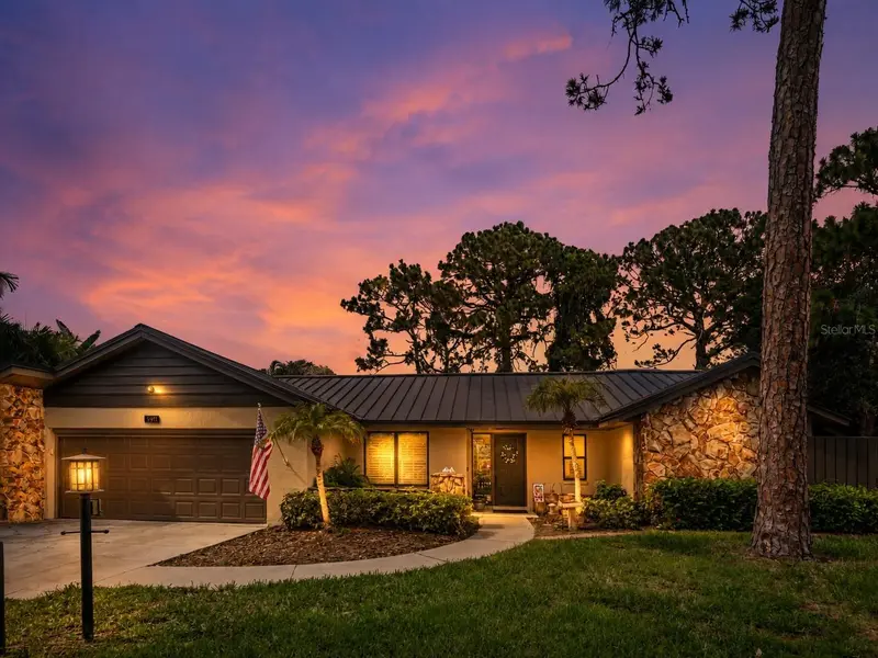 3911 COUNTRY VIEW CIR, SARASOTA