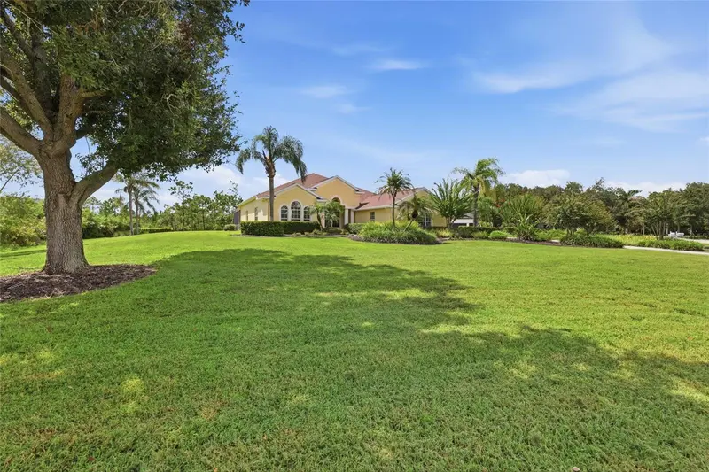 23327 RED ROBIN PLACE, BRADENTON, photo 4 of 72