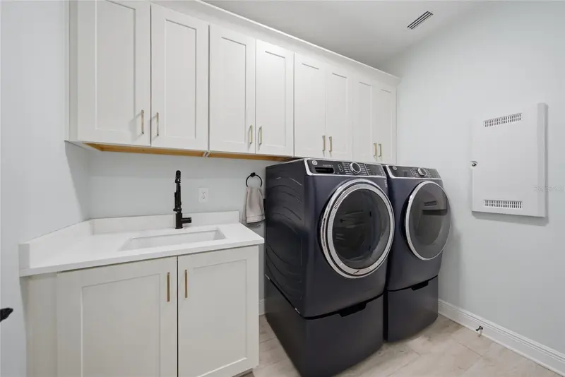 Thumbnail 39