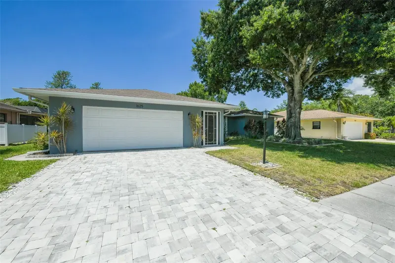1625 BAY HILL CIRCLE, SARASOTA
