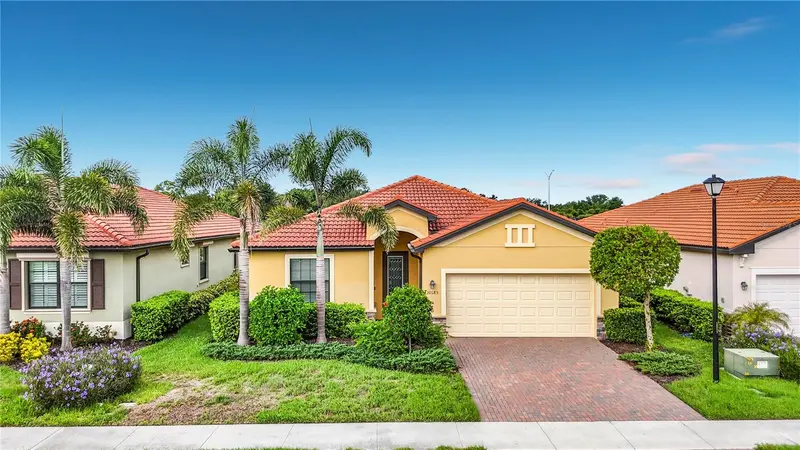 10185 COLUBRINA DRIVE, VENICE