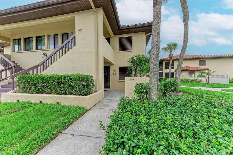 5200 LAKE VILLAGE DRIVE #79, SARASOTA, photo 2 of 29