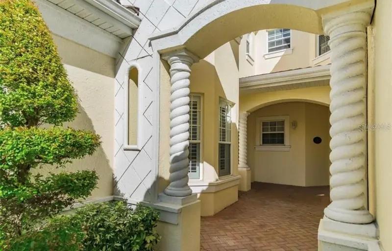 1604 TRIANO CIRCLE #1604, VENICE