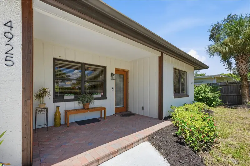 4925 REMINGTON DRIVE, SARASOTA