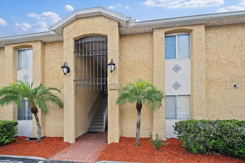 1927 TOUCAN WAY #306, SARASOTA