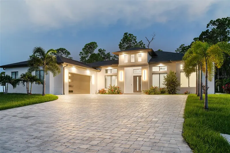 2777 LUCAYA AVENUE, NORTH PORT