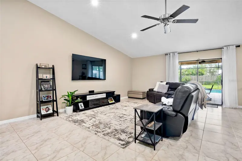 6816 MAUNA LOA BOULEVARD, SARASOTA, photo 4 of 37