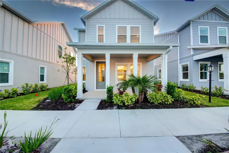 140 THORNE LANE, LAKEWOOD RANCH