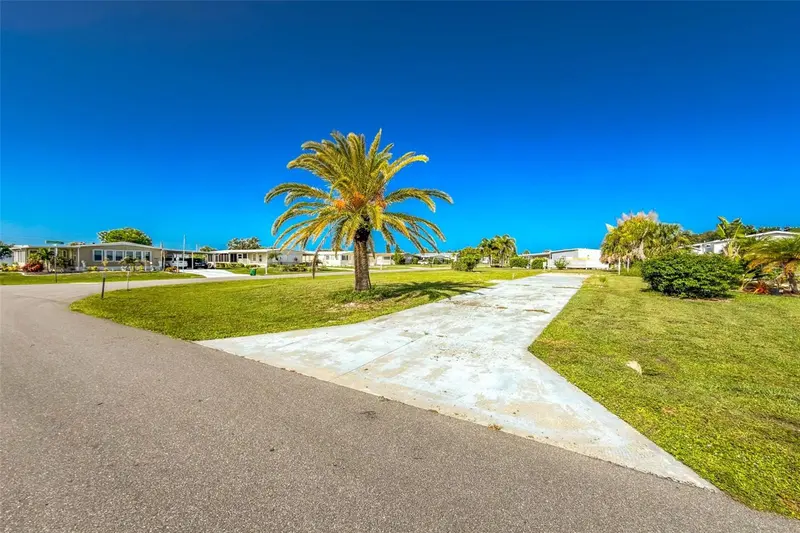 6323 BOB WHITE DRIVE, ENGLEWOOD