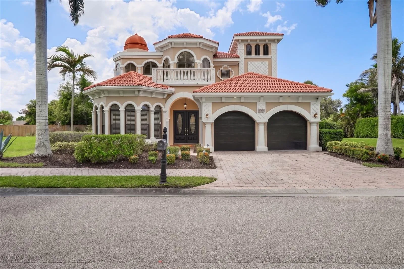 Welcome to 1650 Assisi Dr