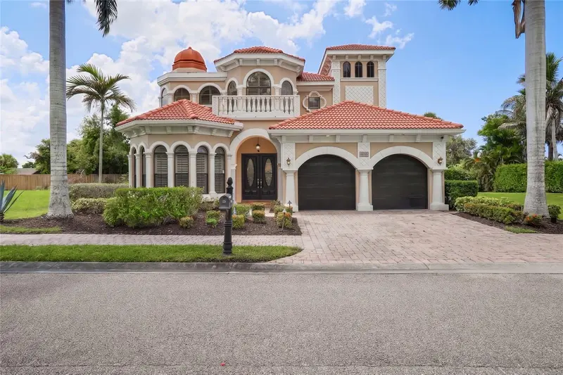 1650 ASSISI DRIVE #16, SARASOTA