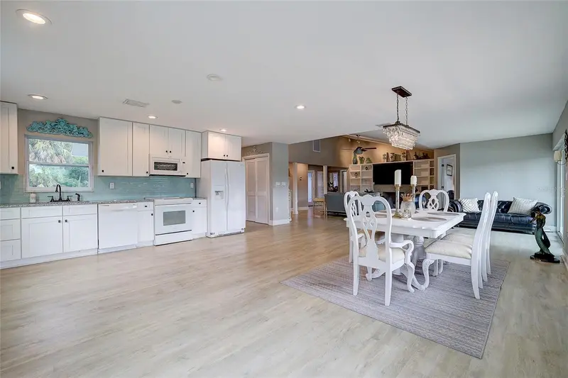 Thumbnail 18