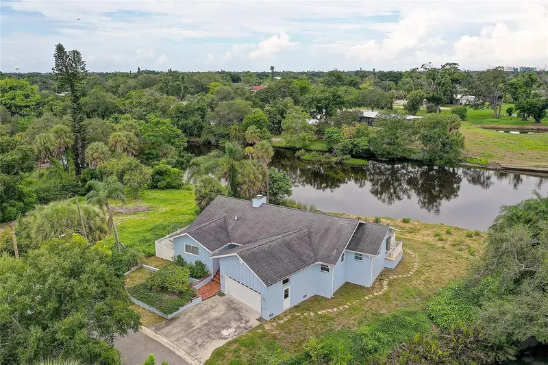 3214 SECLUSION DRIVE, SARASOTA