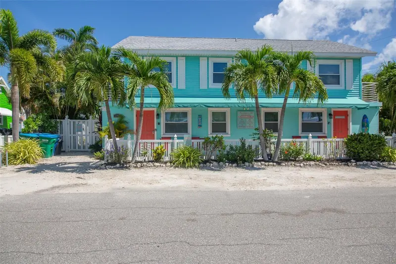308 2ND STREET #201, BRADENTON BEACH