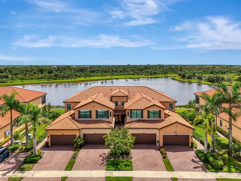 10797 TARFLOWER DRIVE #201, VENICE