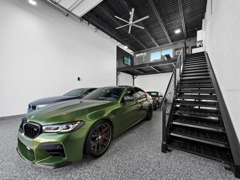 Thumbnail 10