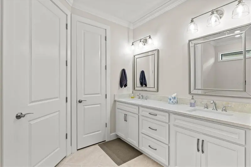 Thumbnail 32