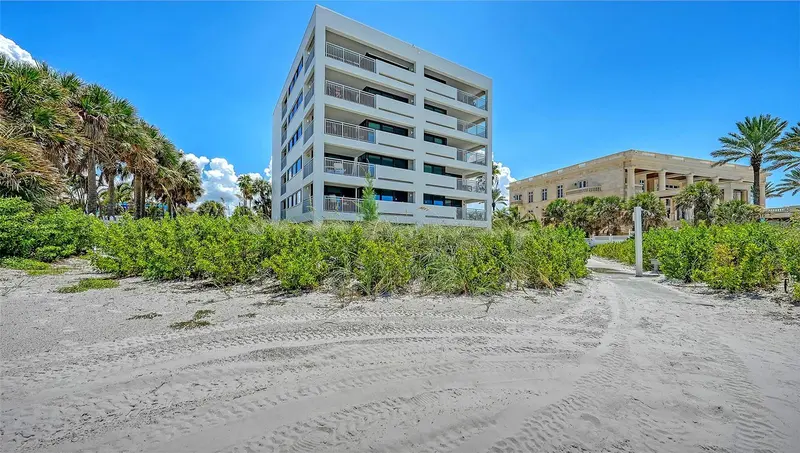 1001 POINT OF ROCKS ROAD #310, SARASOTA