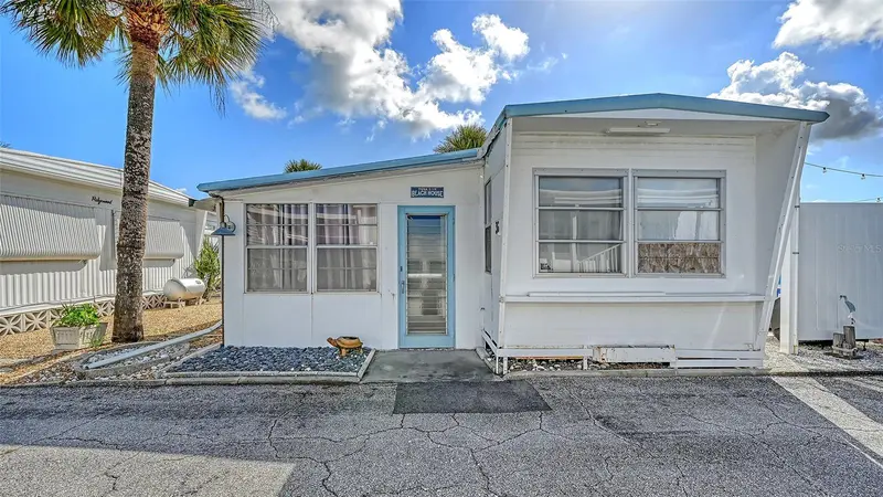36 TWIN SHORES BOULEVARD, LONGBOAT KEY