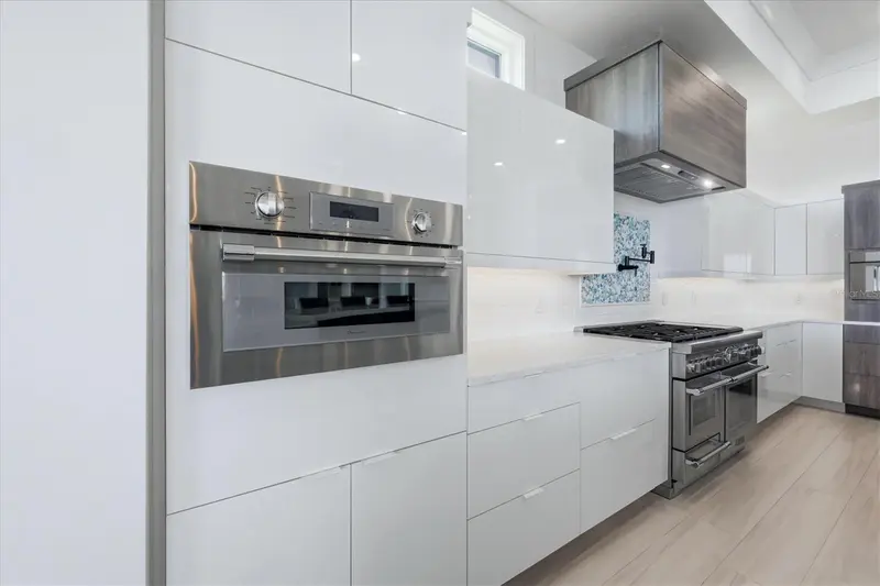 Thumbnail 16