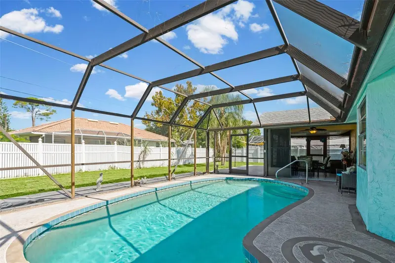 Thumbnail 37