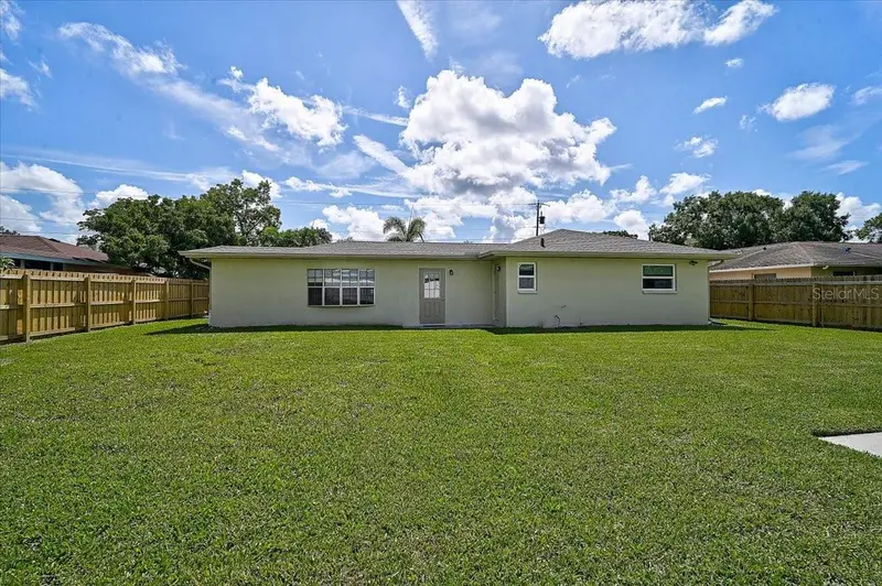 48 DADE AVENUE, SARASOTA, photo 4 of 28