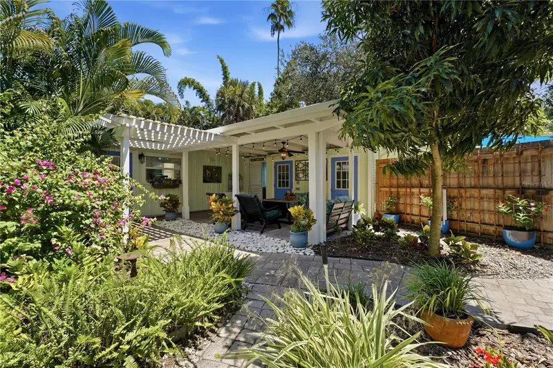 3424 OLD OAK DRIVE, SARASOTA