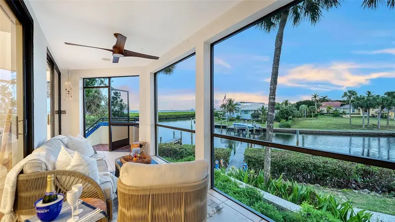1916 HARBOURSIDE DRIVE #804, LONGBOAT KEY