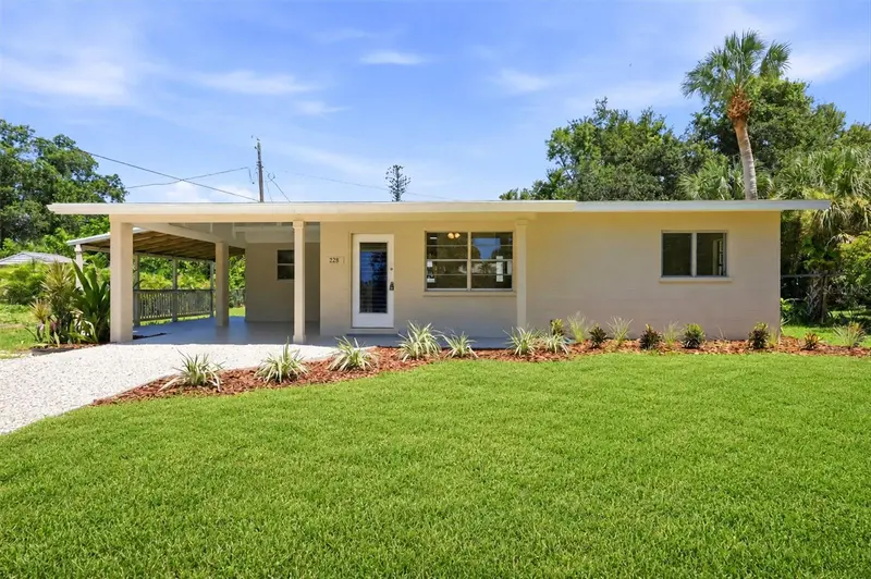 228 STANFORD ROAD, VENICE